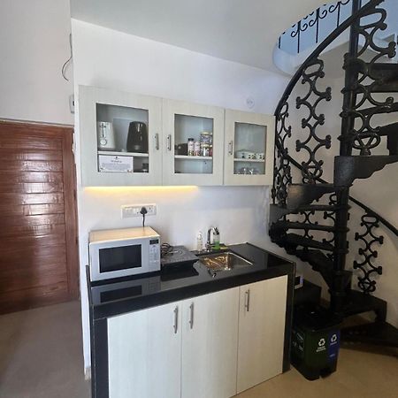 Jungle Hut-Annabelle'S Beach Apartments At Bernard Simao,Calangute,Goa Candolim Exterior photo