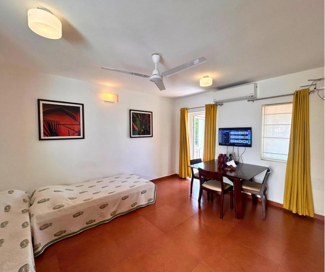 Jungle Hut-Annabelle'S Beach Apartments At Bernard Simao,Calangute,Goa Candolim Exterior photo