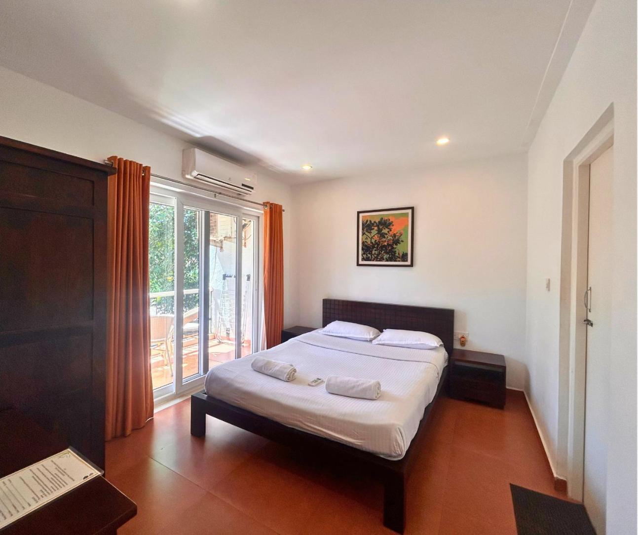 Jungle Hut-Annabelle'S Beach Apartments At Bernard Simao,Calangute,Goa Candolim Exterior photo
