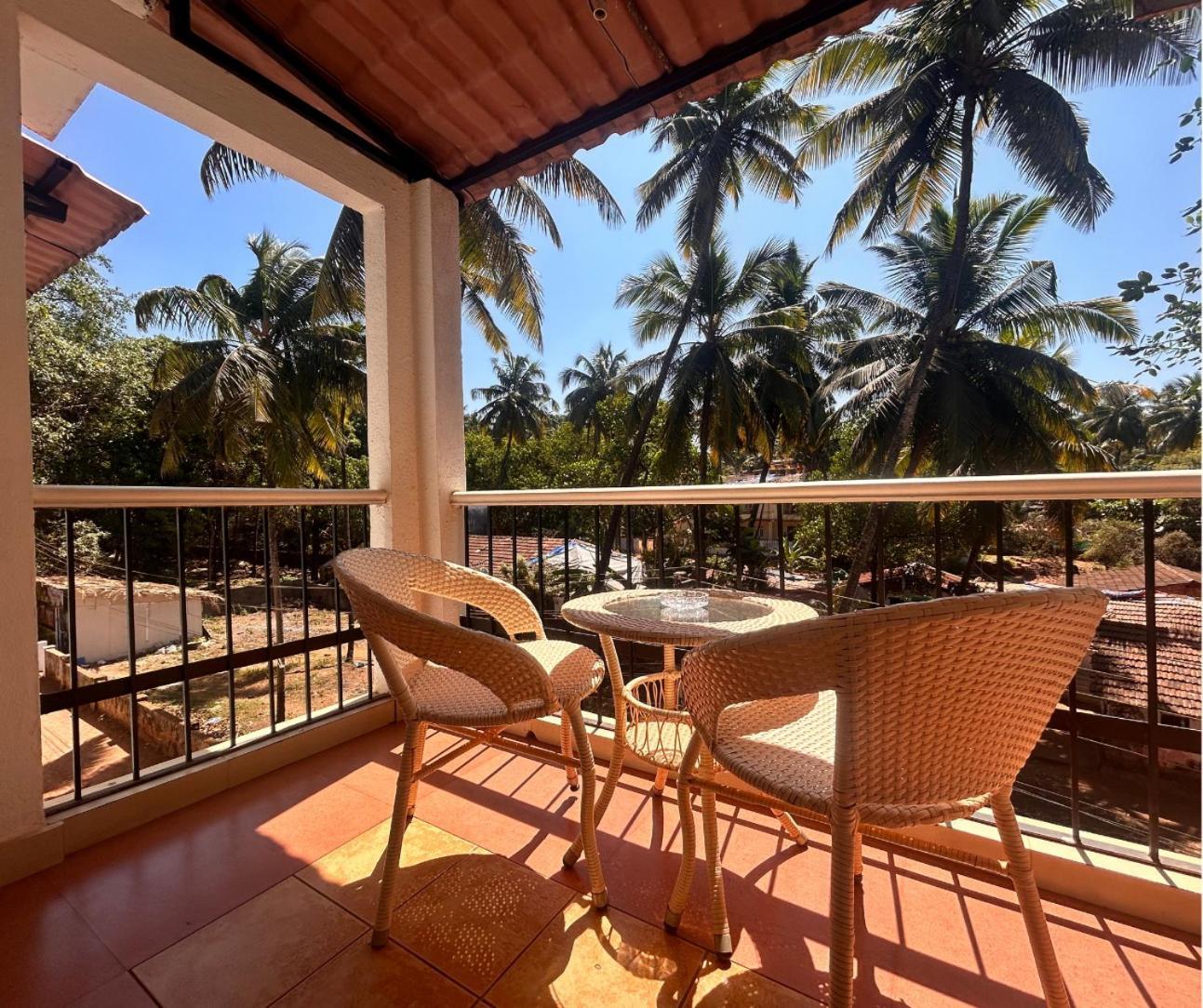 Jungle Hut-Annabelle'S Beach Apartments At Bernard Simao,Calangute,Goa Candolim Exterior photo