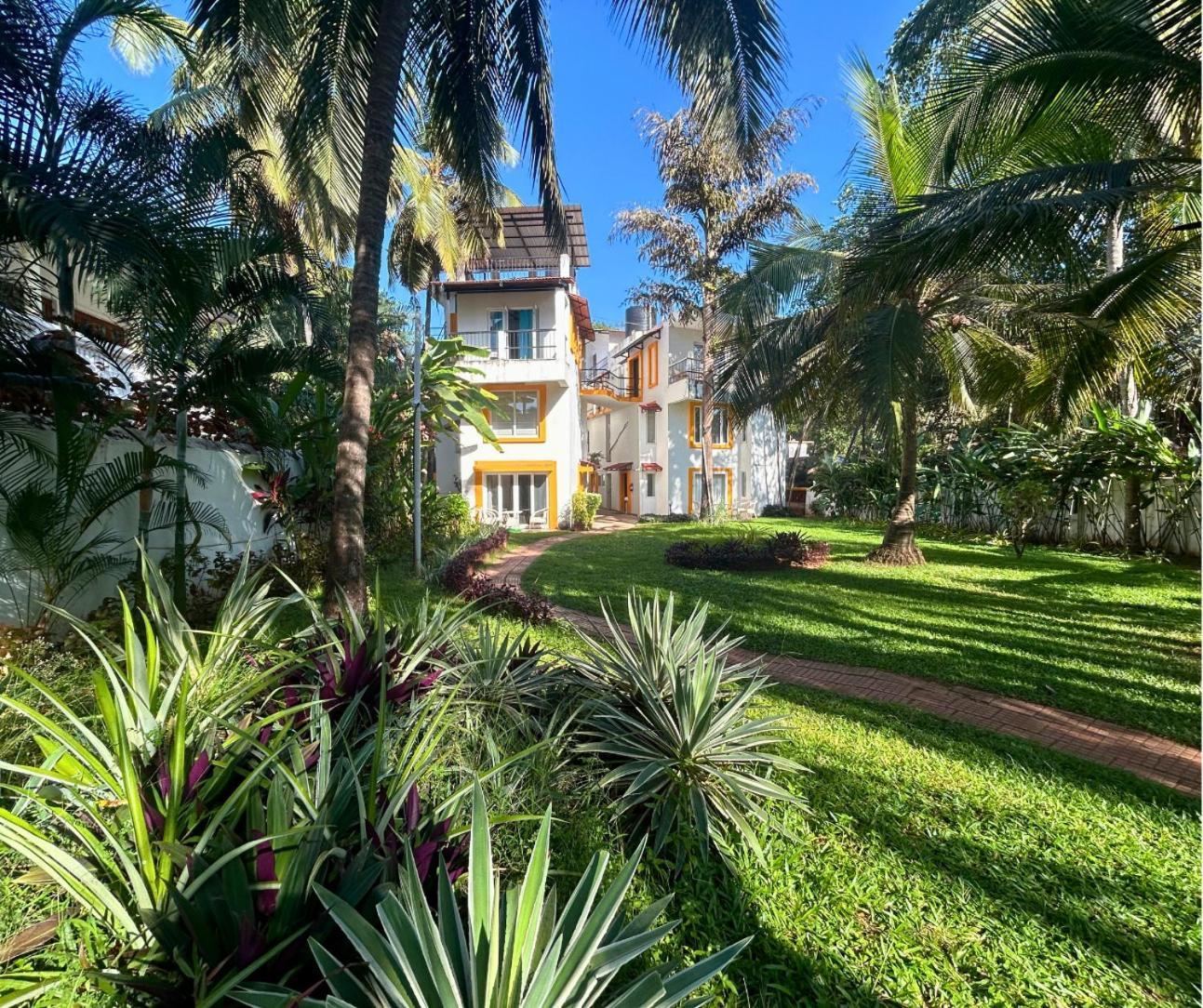 Jungle Hut-Annabelle'S Beach Apartments At Bernard Simao,Calangute,Goa Candolim Exterior photo