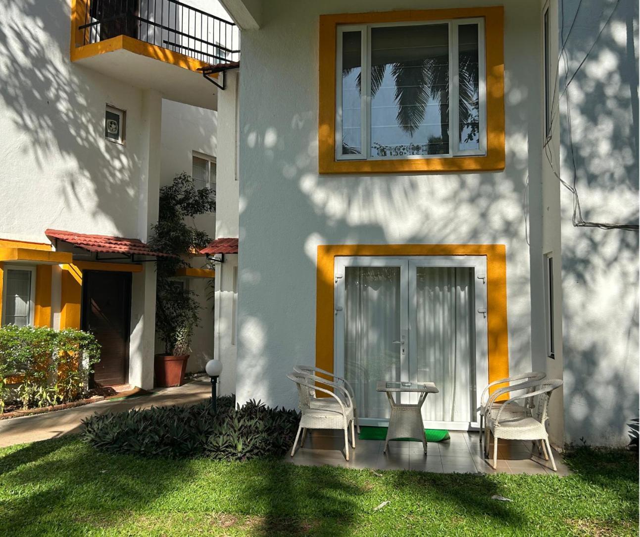 Jungle Hut-Annabelle'S Beach Apartments At Bernard Simao,Calangute,Goa Candolim Exterior photo